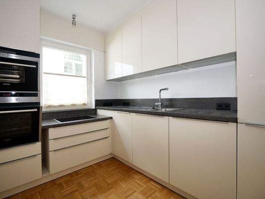 Hochwertige Einbauküche