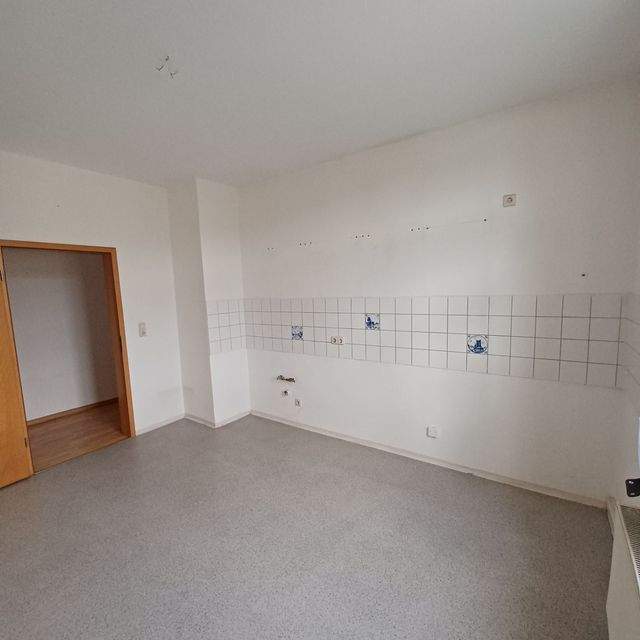 Wunderschöne 2 Raum Wohnung mit Balkon in Auerbach/V. ab sofort zu vermieten - Photo 2