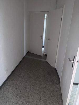 Blick zur Wohnungstür/Flur