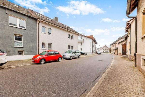 Ansicht Haus - Straße