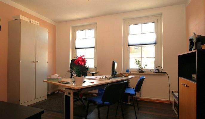Obergeschoss Büro u. Zimmer_1