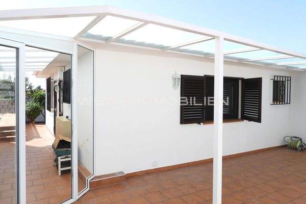 Durchgang zu Werkstadt und Hauswirtschaftsraum