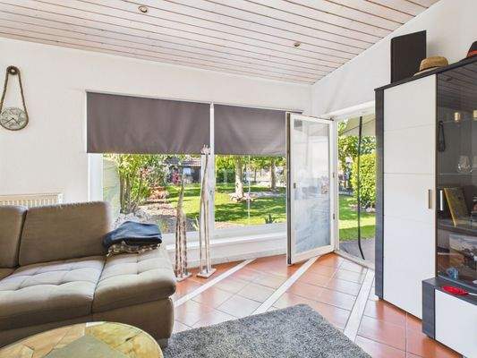 Zugang vom Wohnbereich in den Garten Hinterhaus links