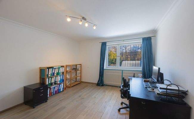 Arbeitszimmer EG