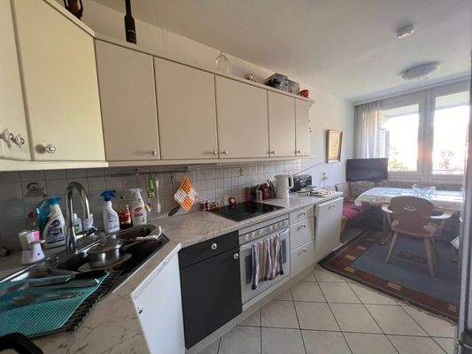 Einbauküche - Essbereich