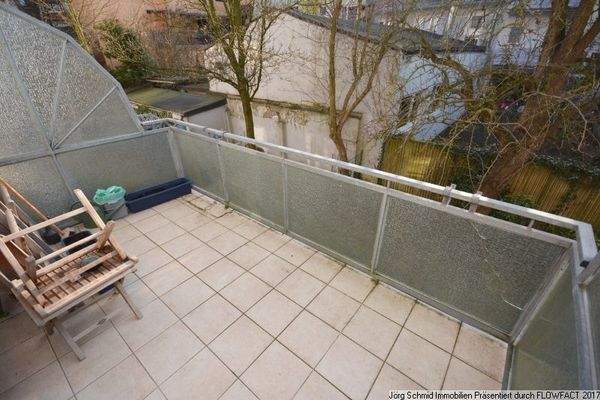 Sonnenterrasse begehbar vom Wohnzimmer