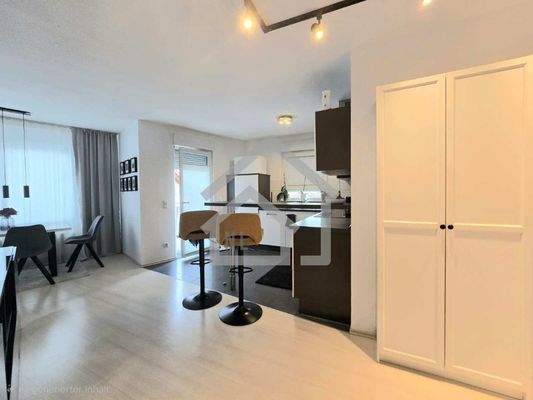 Eingang-Küche-Essen