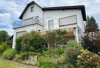 Haus und Terrasse
