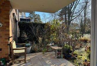 Südterrasse + Garten