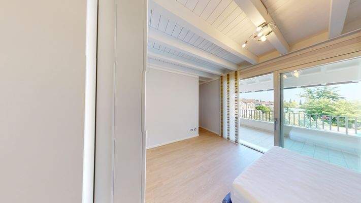 EB-035-367-Villino-in-residence-Padenghe-sul-Garda