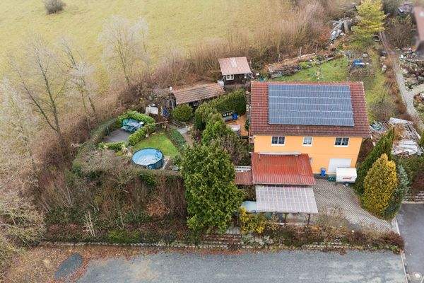 Luftaufnahme des Grundstücks