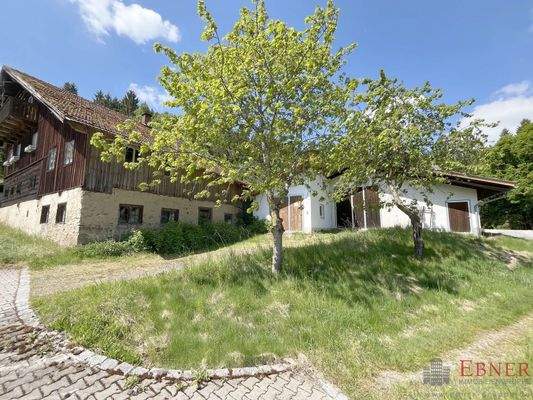 Altes Haus und Stall