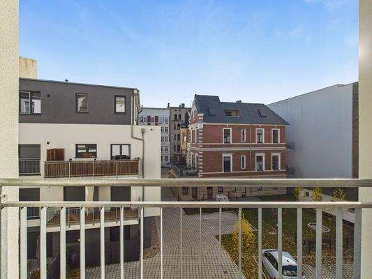 CAM04305G0-PR0029-STILL015