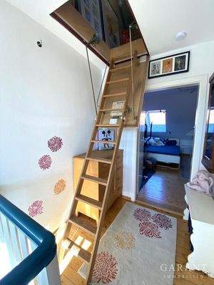 Aufgang zum Dachspitzboden