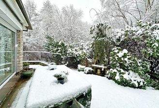 Terrassenbereich / Zugang zum zweiten Terrassenbereich