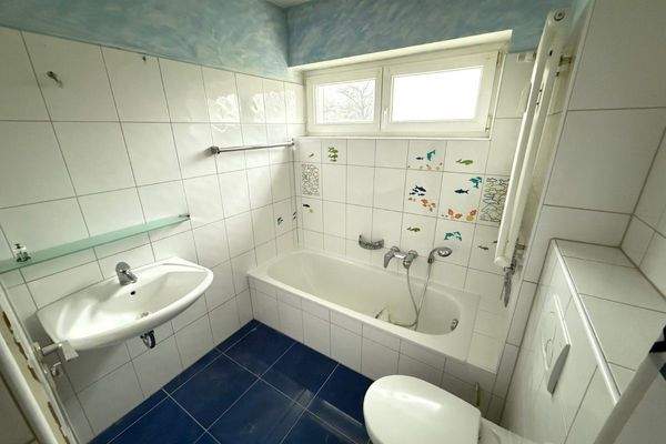 Tageslicht-Dusch-/Wannenbad