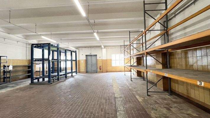 Lagerfläche in der Produktionshalle