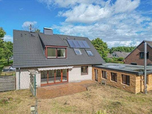 Riesiges Zweifamilienhaus