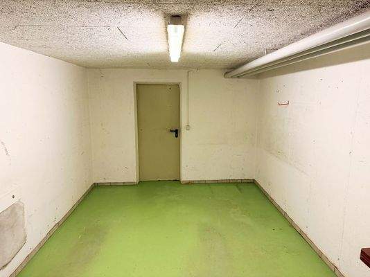 Garage mit direktem Zugangs ins Haus