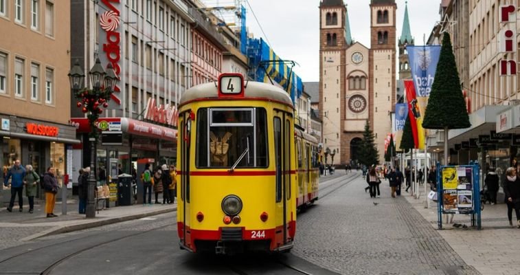 Direkt am Dom