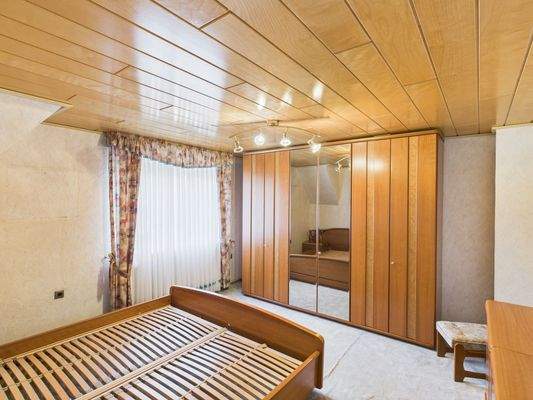 Schlafzimmer DG