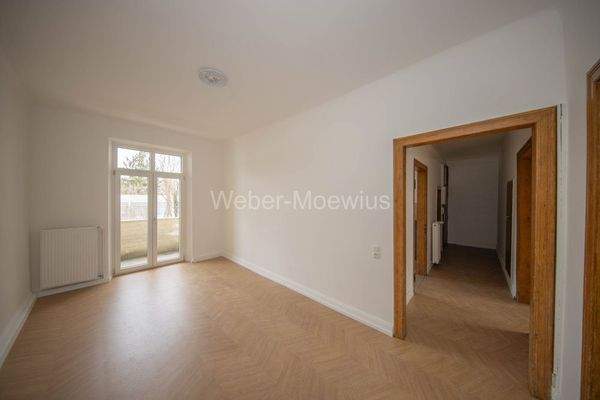 3447 Wohnzimmer 2. OG rechts b