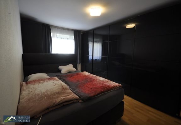 WATTENS - Attraktive 74m² Wohnung - Elternschlafzimmer