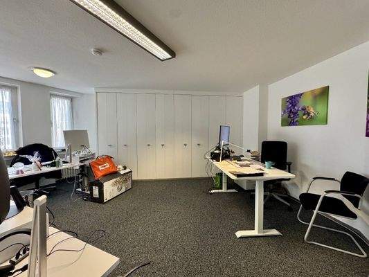 Büro- und Praxisfläche