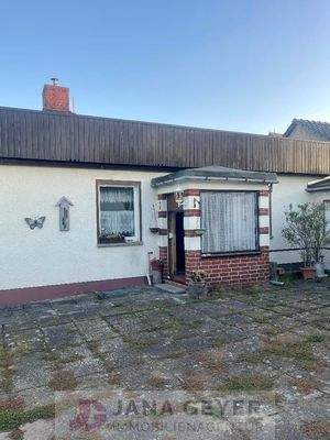 Objektansicht, Hauseingang, Windfang.