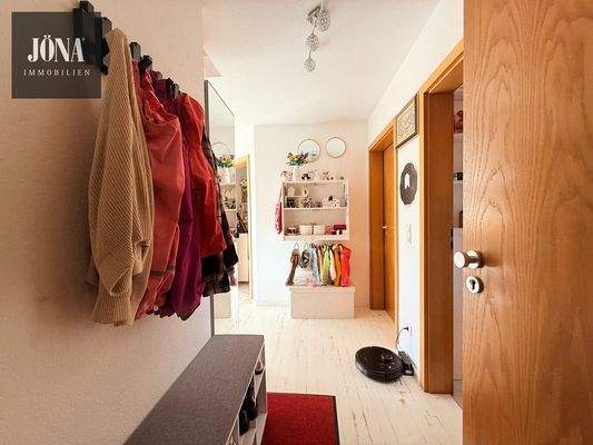 Eingangsbereich mit Garderobe