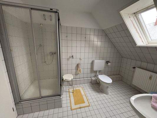 Bad 1 im Obergeschoss