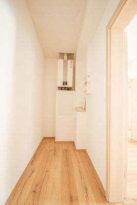 Abstellraum mit Heizungstherme