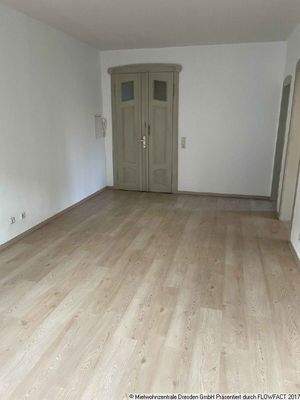 Wohnzimmer - 2-Raumwohnung in Radebeul