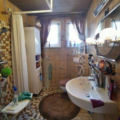 Badezimmer im Erdgeschoss