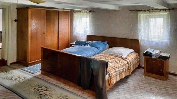 Schlafzimmer OG - links