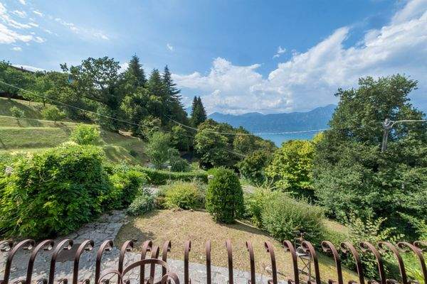 Esterni SanZeno_007.JPG