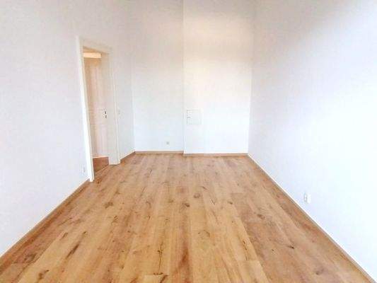 Zimmer 2 mit neuem Parkett