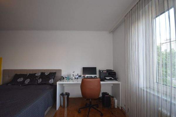 WG-Zimmer - Geräumige 3 Zimmer WG-Wohnung mit kleinem Balkon im Innenhof Miete Andräviertel Salzburg