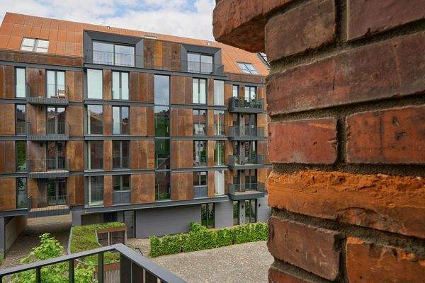 Blick vom RIEGEL auf den NEUBAU