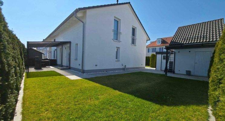 Eingangsbereich u. Garten