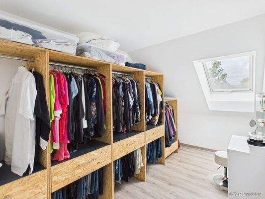 Ankleide Elternschlafzimmer