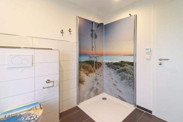 Badezimmer mit Dusche, WC