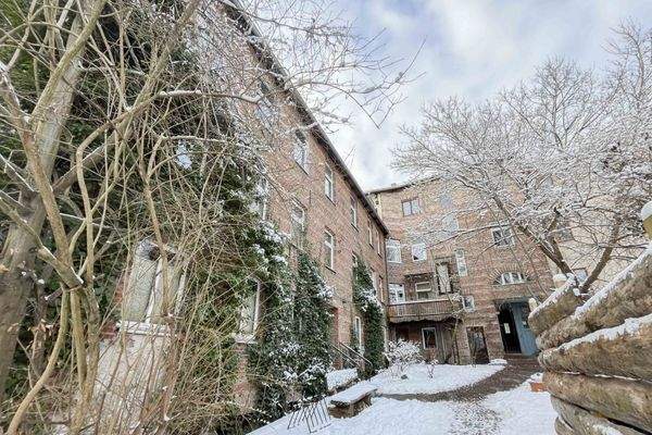 rückseitige Gebäudeansicht