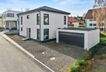 Wohnhaus und Doppelgarage