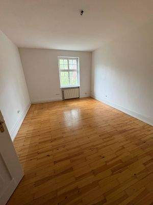 Zimmer 4 Wohnung 1. OG