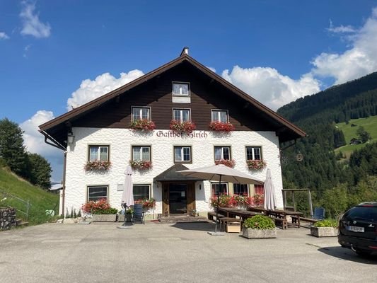 Gasthof Hirsch Außenfoto Sommer.jpg