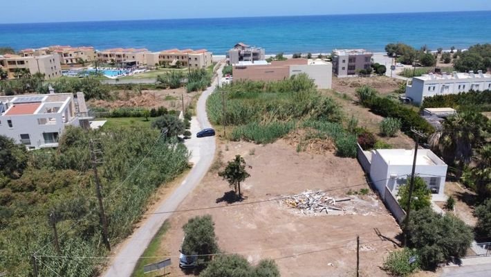 Kreta, Gerani: Grundstück in Strandnähe zu verkaufen