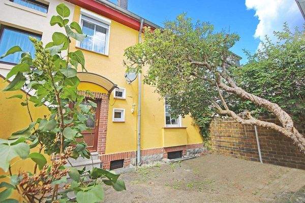 Hausansicht / Hofbereich