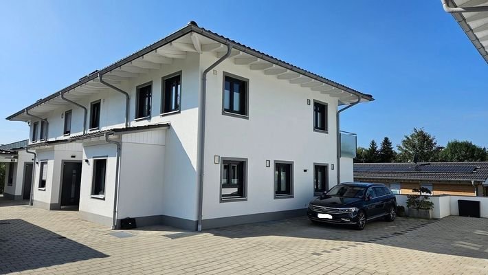 Haus mit Stellplatz.jpg