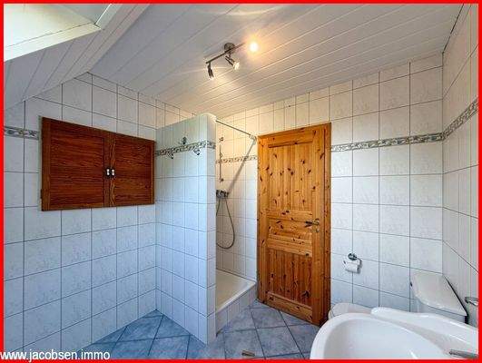 Badezimmer im Dachgeschoss